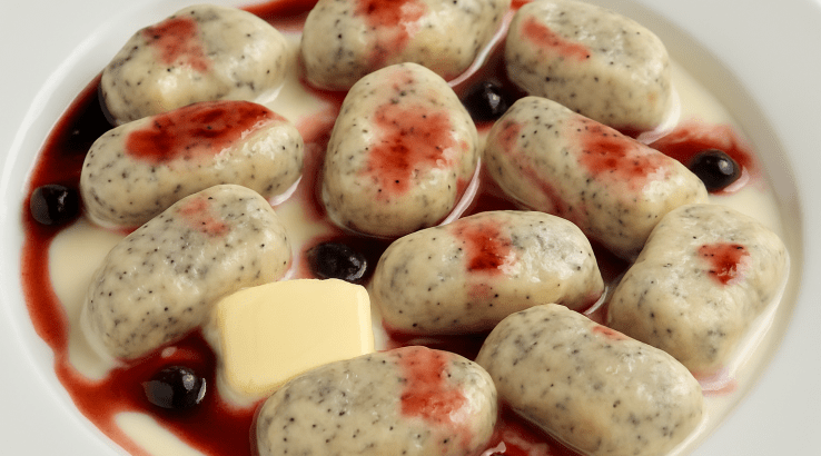 Ліниві вареники з маком і смородиною