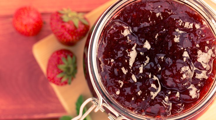 Полуничний джем із цілими ягодами