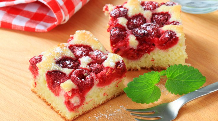 Пиріг з сиром і малиною