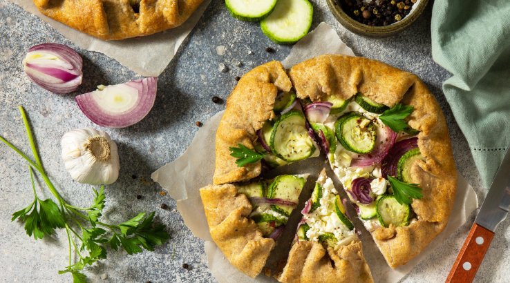 Відкритий пиріг з овочами