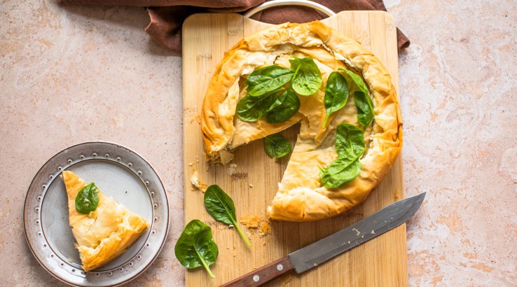 Закритий пиріг з куркою та овочами