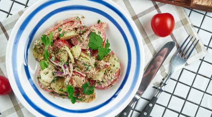 Грузинський салат із горіхами