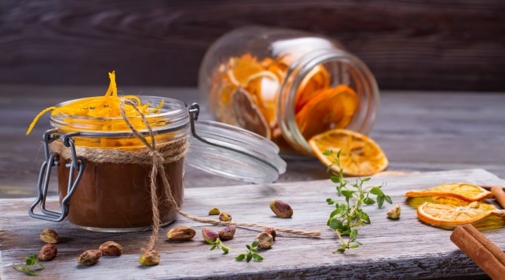 Шоколадно-апельсиновий мус з цедрою