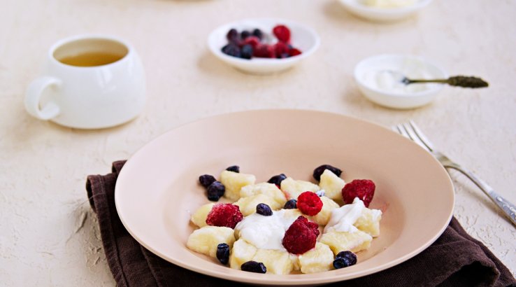 Ліниві вареники зі сметаною