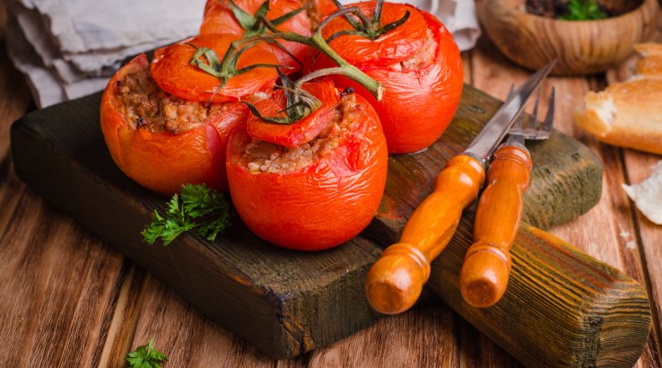 Фаршировані помідори з булгуром