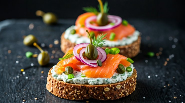 Тости з копченою сьомгою