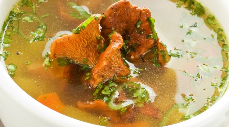 Суп з лисичками