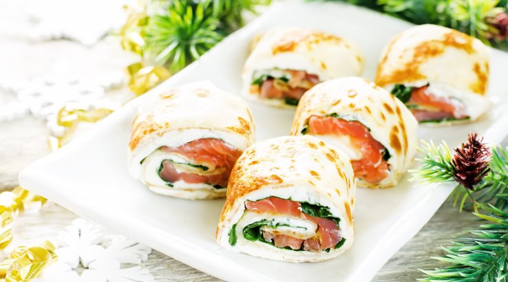 Сирний рулет з червоною рибою