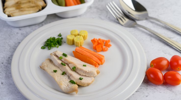 Парове філе індички з овочами