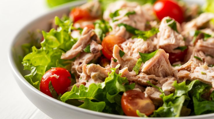 Салат з тунцем