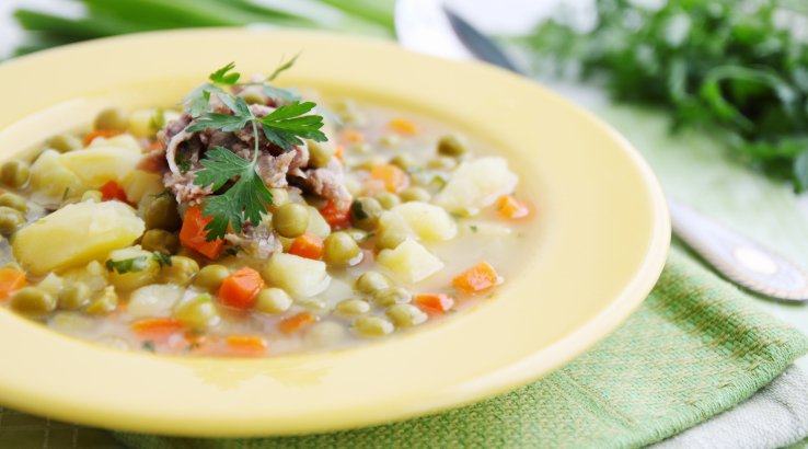 Суп з молодим горошком