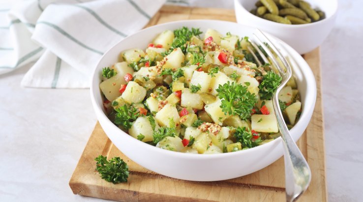 Німецький картопляний салат з огірками