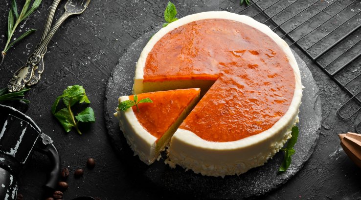 Торт з персиками