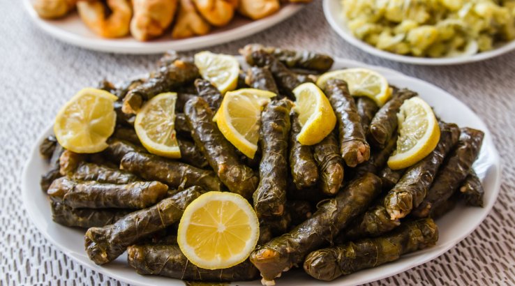 Виноградне листя з начинкою