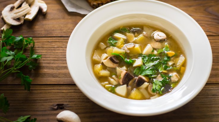 Гречаний суп з грибами