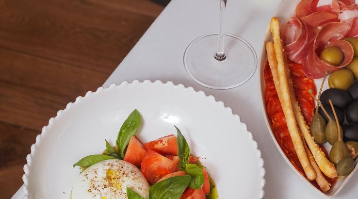 Моцарела з овочами