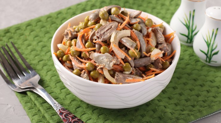 Салат з курячими сердечками - рецепт