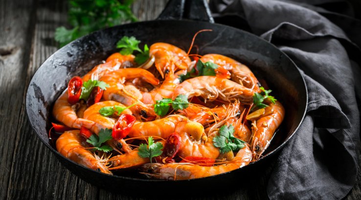 Креветки з часником і чилі