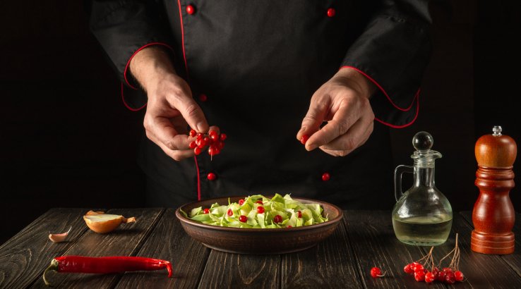 Салат з тунцем і калиною