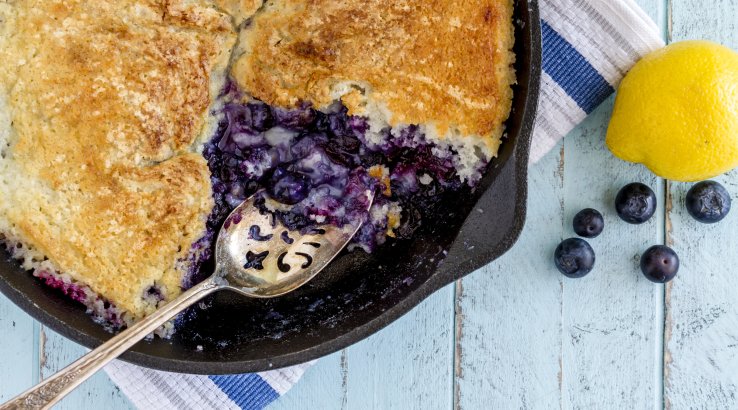 Лимонний пиріг з чорницею та кокосовою крихтою