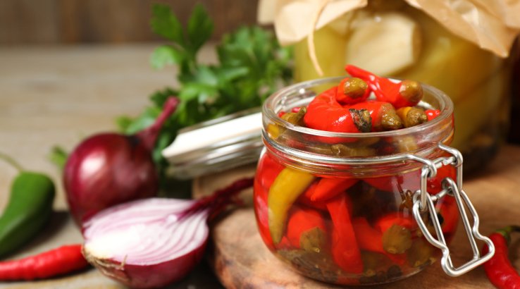 Острый перец в маринаде