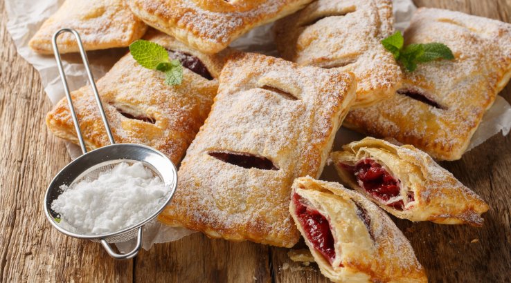 Пиріжки з вишнею від Лізи Глінської