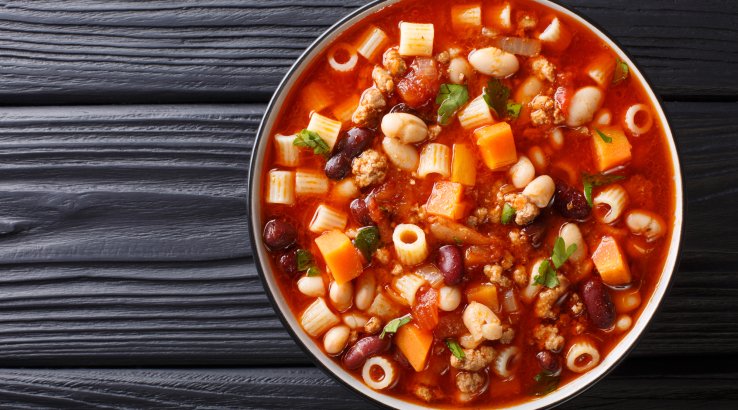 Паста с квасолею і томатами