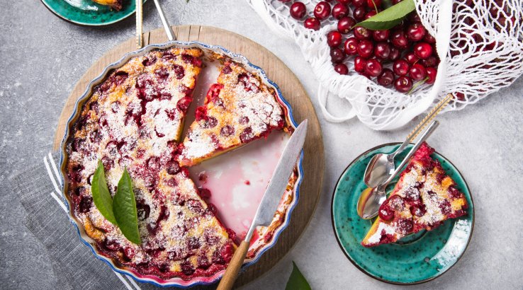 Лінивий пиріг з вишнями