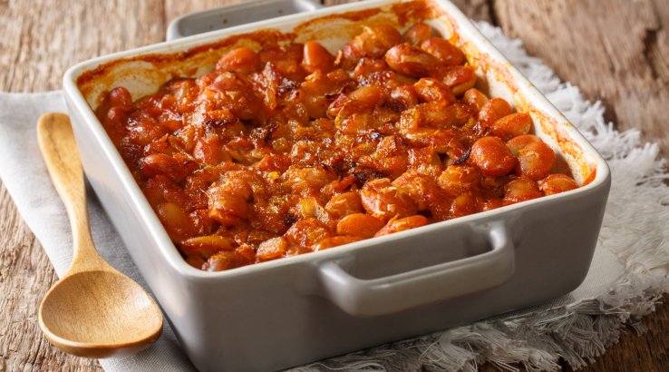 Запечена квасоля в томатному соусі