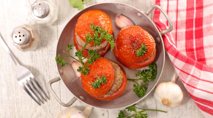 Запечені фаршировані помідори