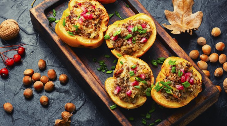 Фаршировані свининою яблука