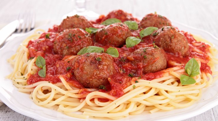 Фрикадельки в соусі