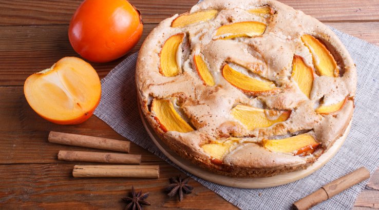 Шарлотка з хурмою