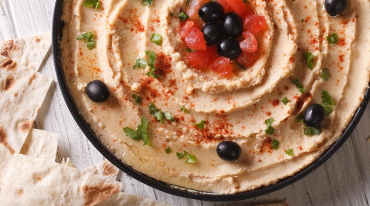 Хумус із квашеними помідорами