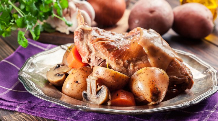 Тушкований кролик