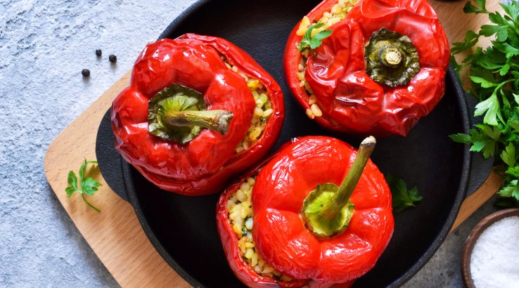 Перець, фарширований булгуром і грибами