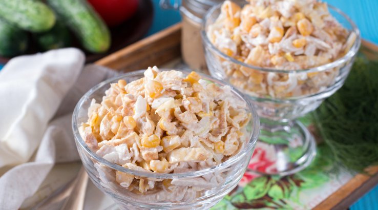 Салат з копчених курячих стегенець