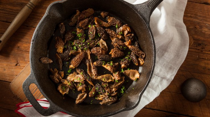 Запеченные грибы сморчки