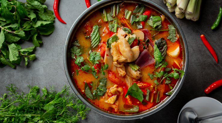 Том ям з куркою