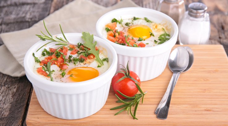 Запечена яєчня з овочами