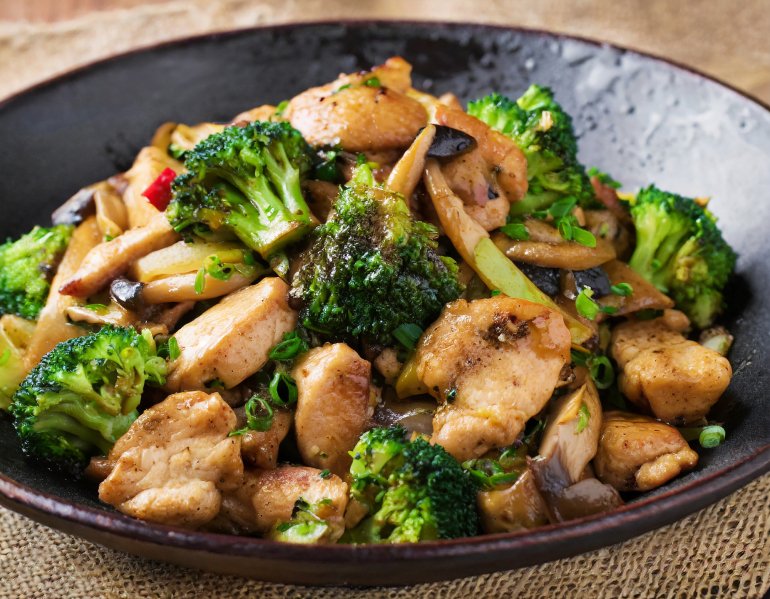 Цвітна капуста і&nbsp;броколі смачно поєднується з&nbsp;м’ясом, рибою та&nbsp;іншими овочами