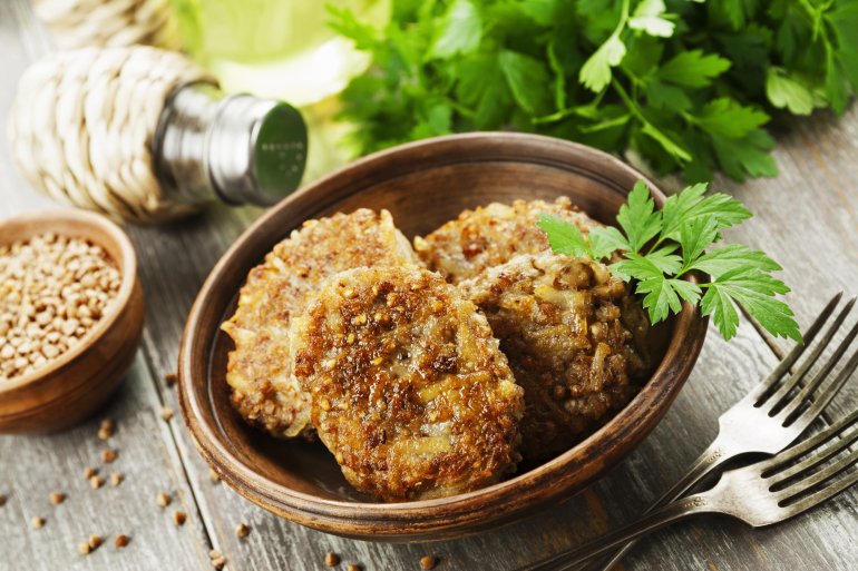 Круп’яні котлетки