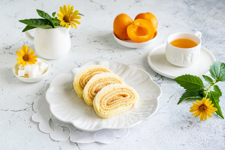 Рулет «Абрикосовий сонет»