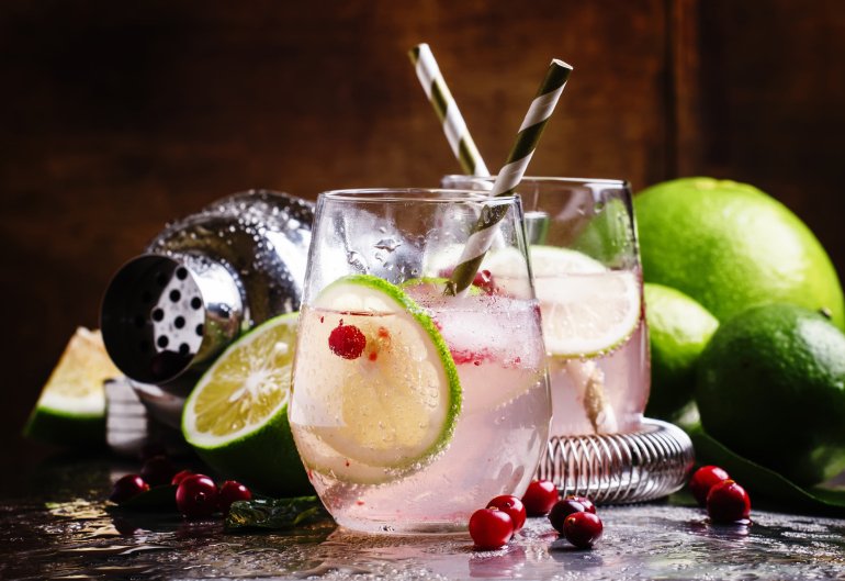 Коктейль Пінк Джин Фіз