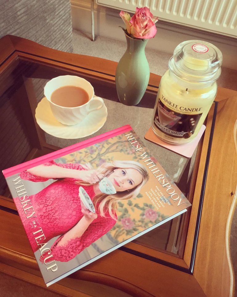 Різ Візерспун: Whiskey in a Teacup Фото: instagram.com