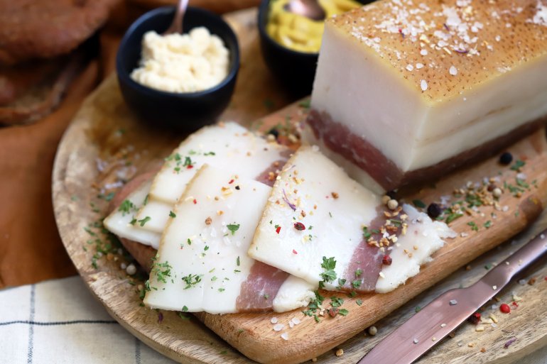 Сало є&nbsp;комфортно їжею українців