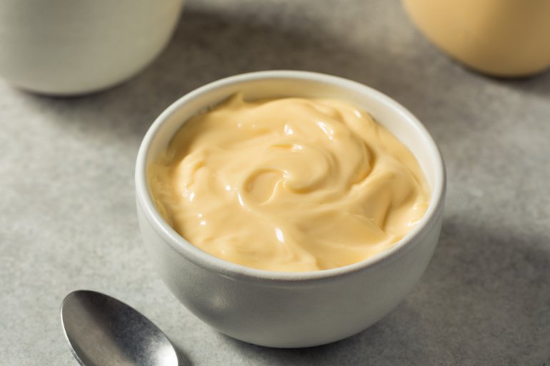 <div>Майонез на&nbsp;основі варених яєць</div>