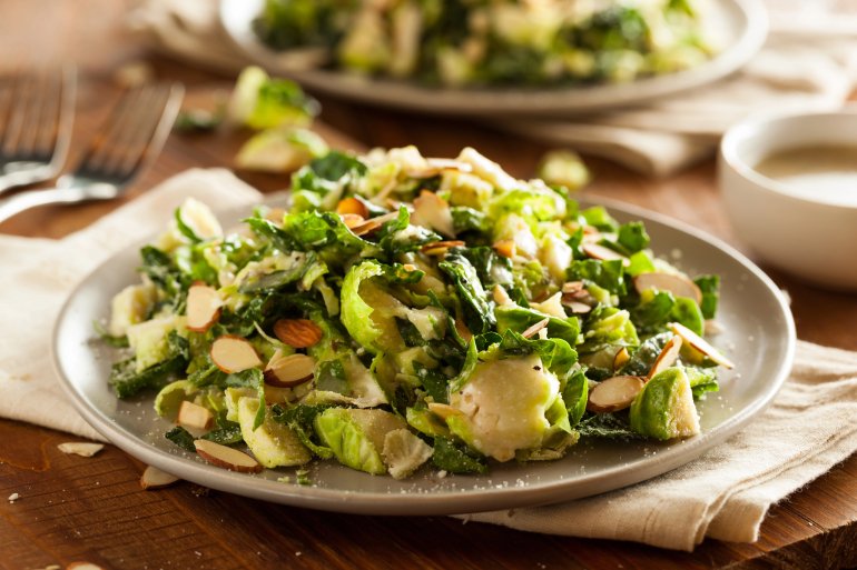 Салати з&nbsp;капустою кейл захищають клітини. Фото: Depositphotos