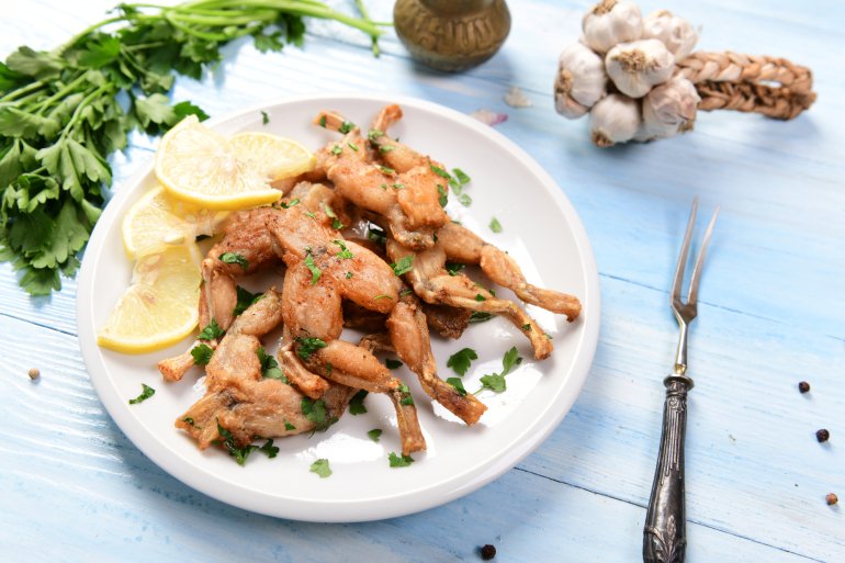 По&nbsp;вкусу лягушачьи лапки похожи на&nbsp;любое жареное белое мясо