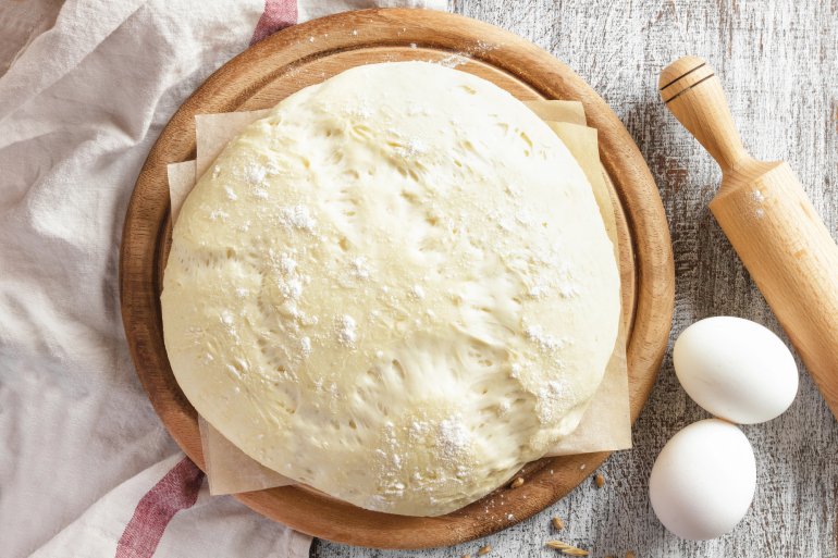 Якщо форма об’ємом 1&nbsp;літр, то&nbsp;знадобиться приблизно 350&nbsp;г&nbsp;тіста